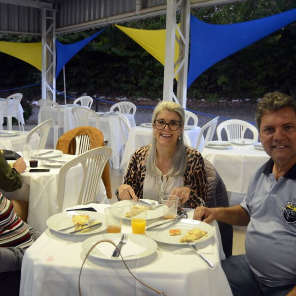 45. 16_12_2018 Incluir matéria abaixo_ Clube Faixa Branca promove confraternização de final de ano(8)